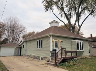 822 N 9th St, Rochelle, IL 61068