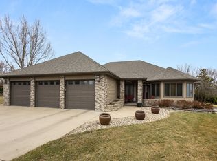 909 Christine Ave, Brookings, SD 57006