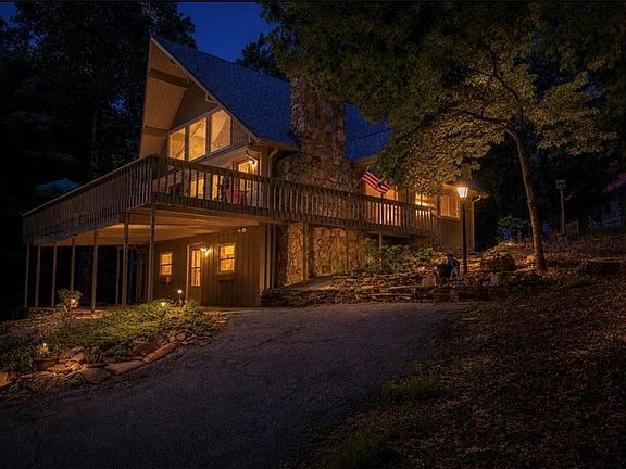 2nd image of 1467 Little Hendricks Mountain Rd