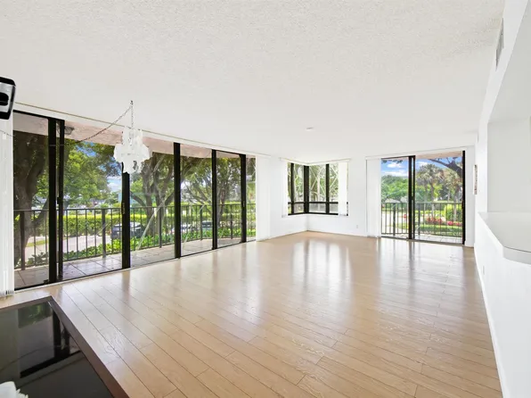 799 Jeffery St APT 201, Boca Raton, FL 33487