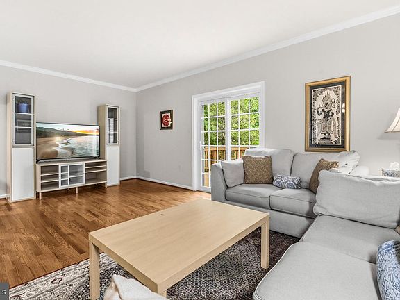 5th image of 11938 Sentinel Point Ct