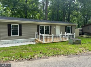 18 Ash Ln, Quakertown, PA 18951