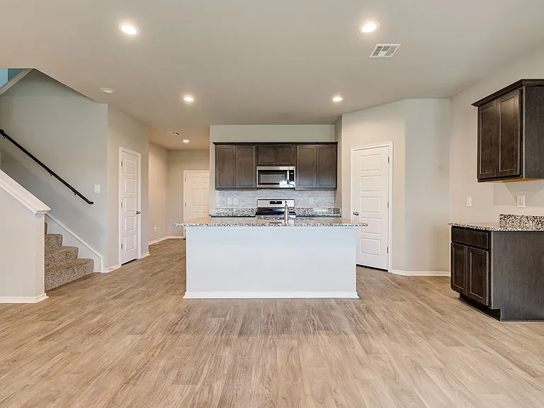 10516 NW 24th St — Photo 11