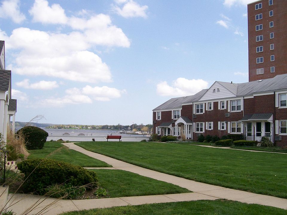 2nd image of 66 Riverside Ave #Utebe7vmf