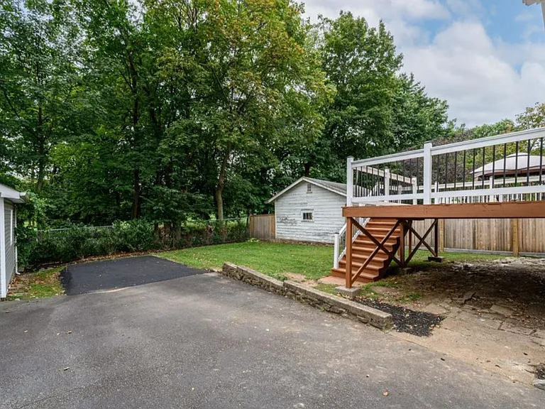 58 Yantecaw Ave — Photo 31