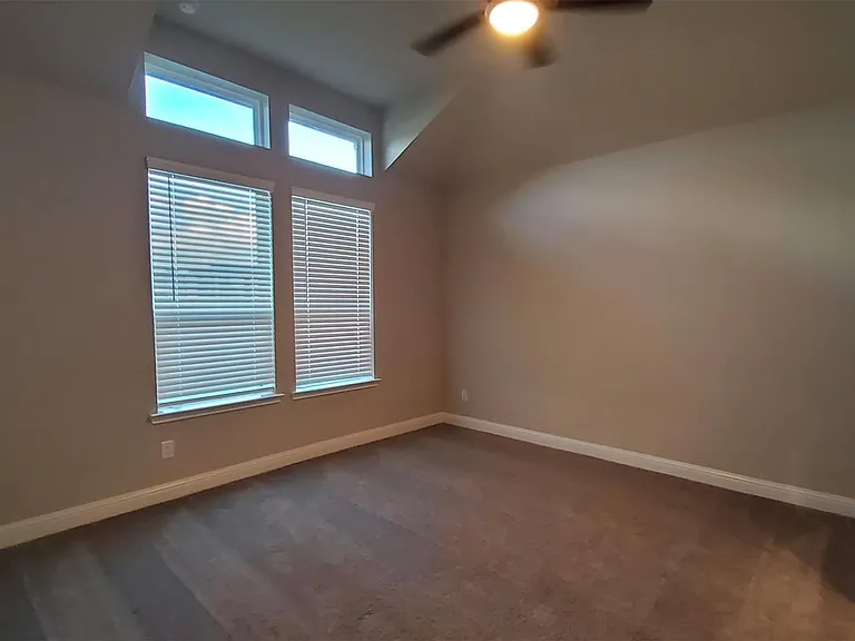 2106 Grapewood Ln — Photo 35