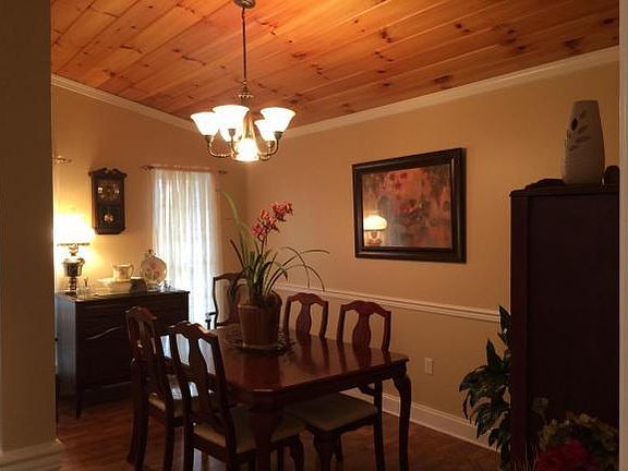 5th image of 124 Amity Dr