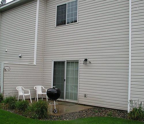 Back of townhome