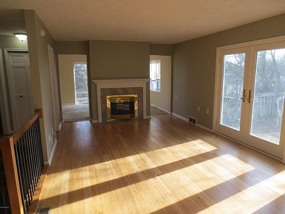 3rd image of 2062 Rosewood Ave SE
