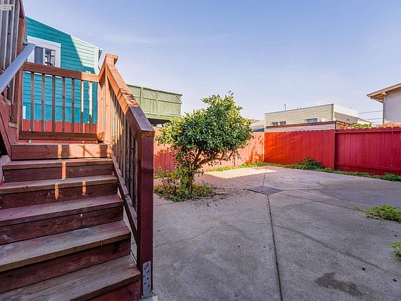 5th image of 56 Laura St #56