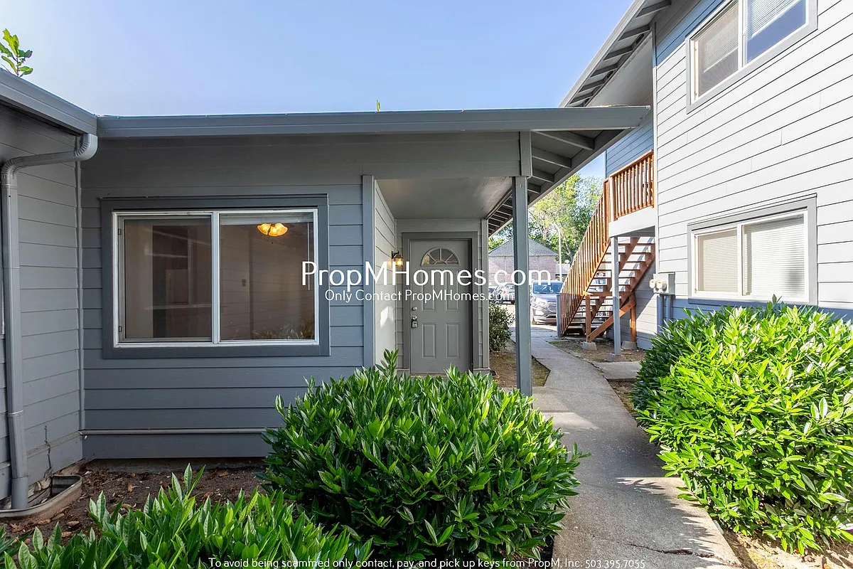 Primary Photo - Updated 3 Bedroom In Beaverton - New Photos