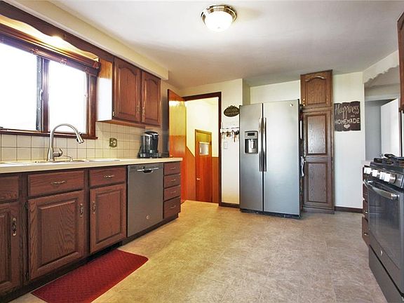 4th image of 82 Vern Ln