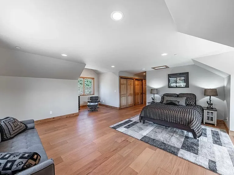 151 Silver Peak Rd — Photo 8
