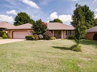 2316 S Nolting Ave, Springfield, MO 65807