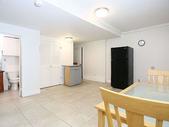 5th image of 622B 10th Ave