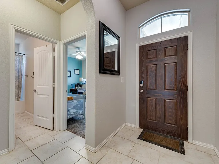 6712 Commonwealth Rd — Photo 2
