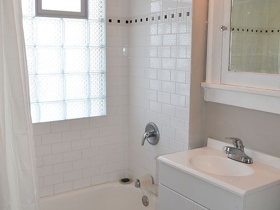 4th image of 14923 Arden Ave #14925