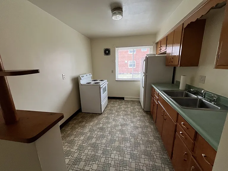 4760 Holiday Dr #1 — Photo 5