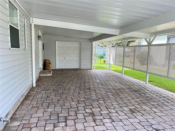 2nd image of 1406 Plantation Dr