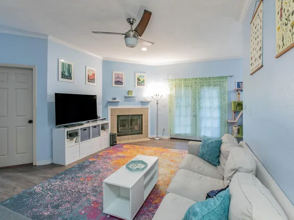 1005 N Lbj Dr APT B2, San Marcos, TX 78666