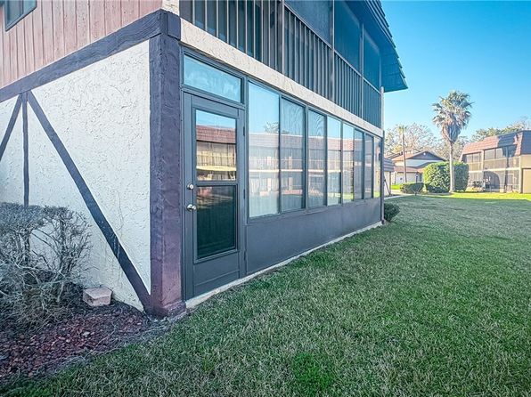 57 Douglas St APT 103, Homosassa, FL 34446