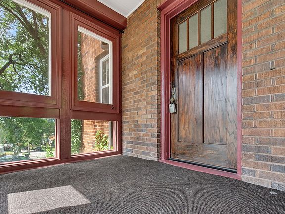 4th image of 1449 John St