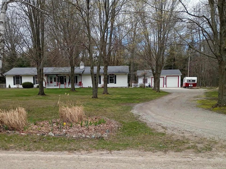 1st image of 3390 Old Orchard Ln
