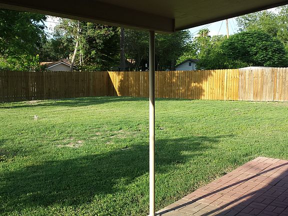 5th image of 608 Ivy Ave