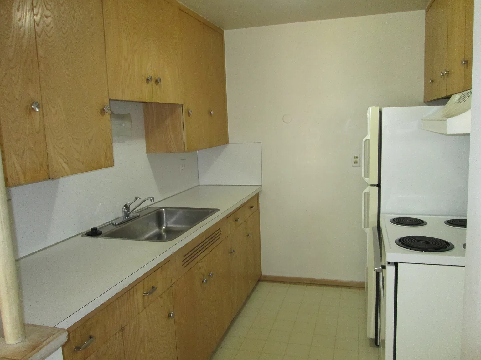 1 bed, 700 sqft, $945 — Photo 3