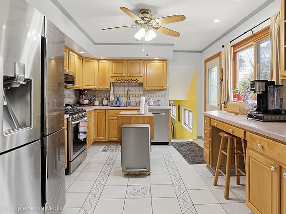 2nd image of 770 Woodlawn St