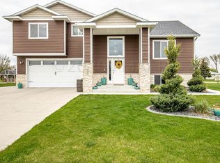 408 Sequoia Dr, Mapleton, ND 58059