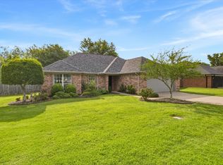 105 Stone Briar Dr N, Sulphur Springs, TX 75482