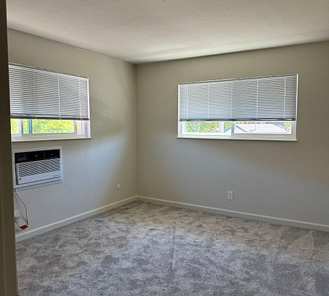 5th image of 217 Santa Alicia Dr
