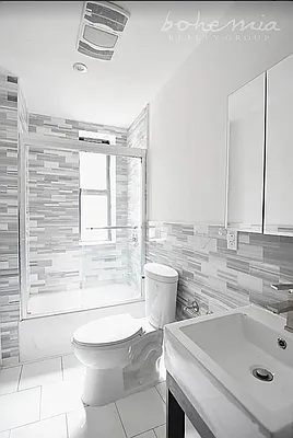 Rented by Bohemia Realty Group | media 18