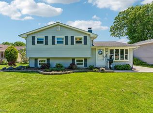 24933 Antler Dr, North Olmsted, OH 44070