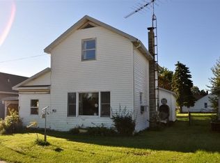 8 W Pike St, Laura, OH 45337