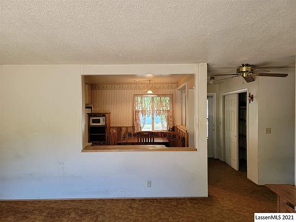 3rd image of 575 Lakewood Way