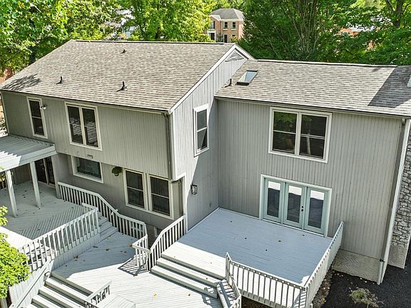 2nd image of 6958 Royalgreen Dr