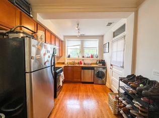 1406 W. Roscoe St., Chicago, IL 60657