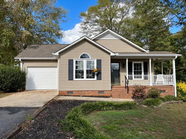 215 Boiling Springs Rd #A, Greer, SC 29650