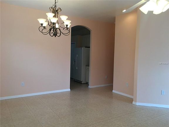 5th image of 24827 Oakhaven Ct