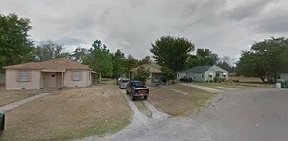 550 Loraine Cir — Photo 1