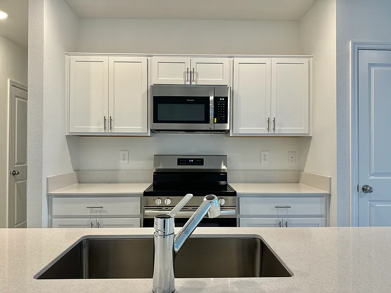1188 Deepwater Cir — Photo 14