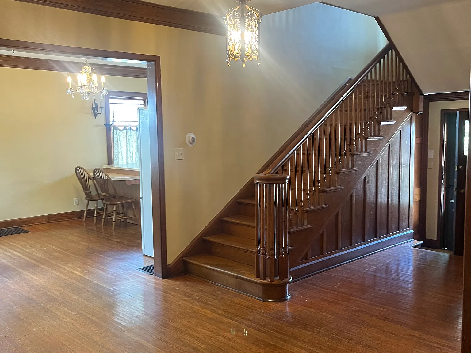 6 bed, 3532 sqft, $2,900 — Photo 2