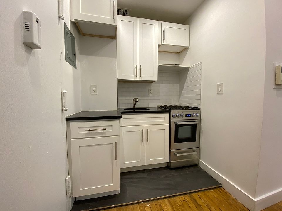 1st image of 1670 3rd Ave #D1