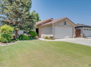 3213 Starside Dr, Bakersfield, CA 93312