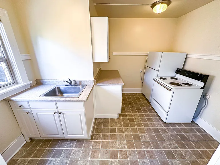 Belmont Apartments — Photo 9