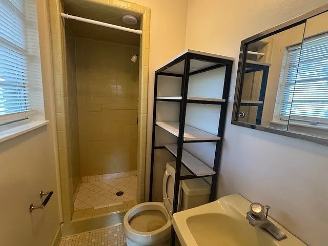 146 Anderson Dr — Photo 10