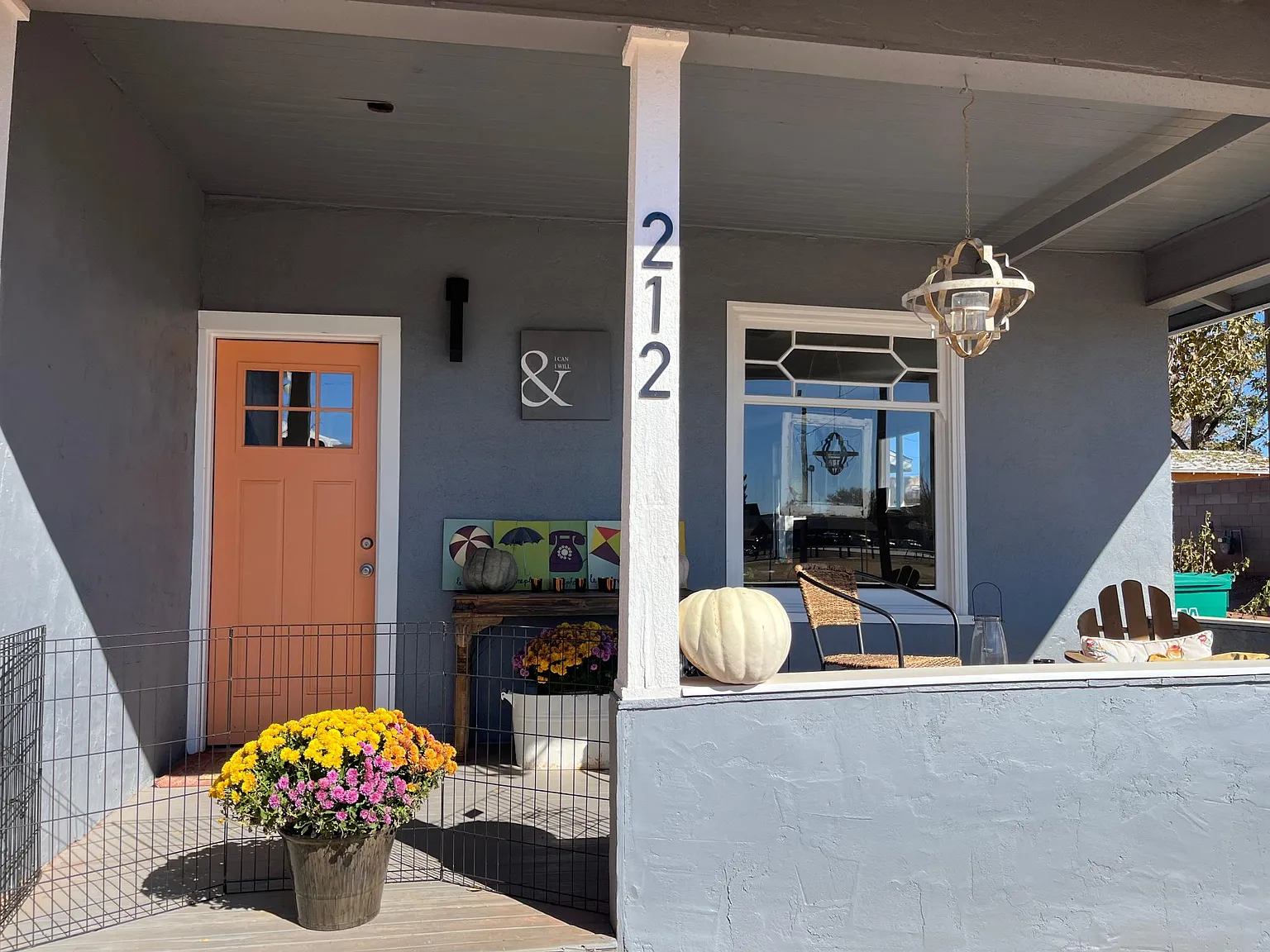 212 W Maple St — Photo 1