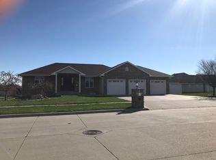 307 E 52nd St, Kearney, NE 68847